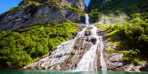 Titelbild für Wunderbare Fjordwelt in Norwegen