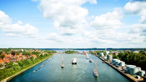 Titelbild für Schleswig-Holstein mit Schifffahrt  auf dem Nord-Ostsee-Kanal
